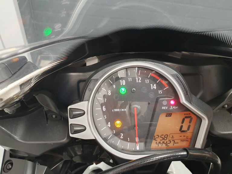 Honda CBR 1000 RR foto 14