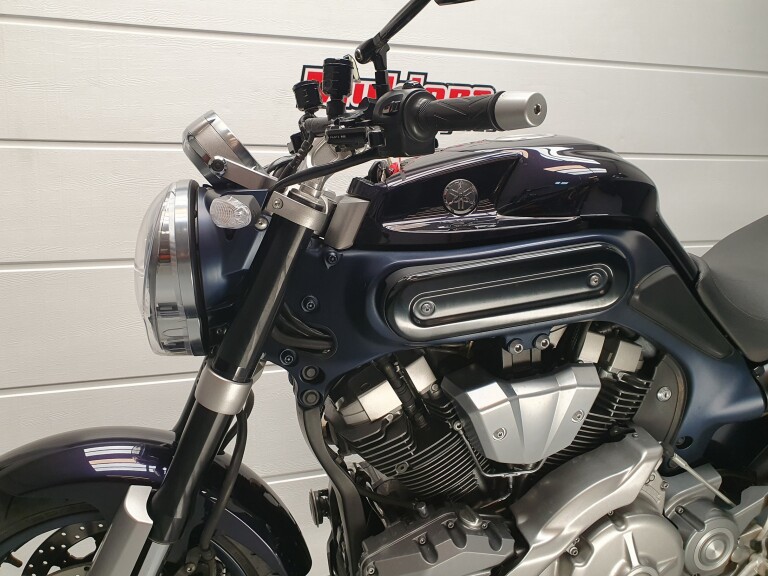 Yamaha MT 01 foto 4