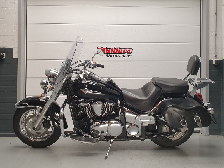 Kawasaki VN 900 CLASSIC foto 2