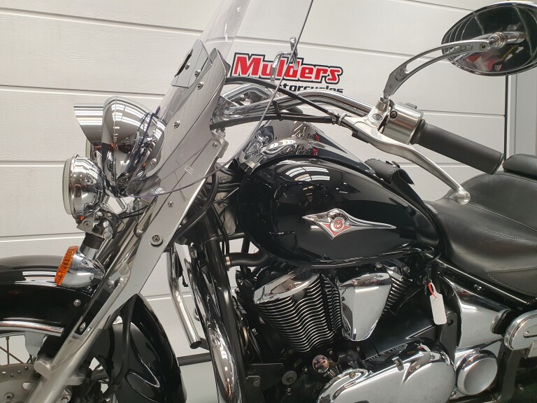 Kawasaki VN 900 CLASSIC foto 3