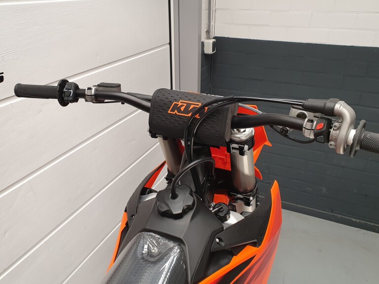KTM 250 SX-F foto 14