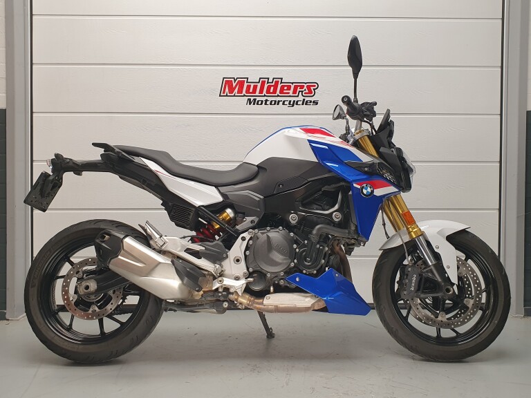BMW F 900 R 