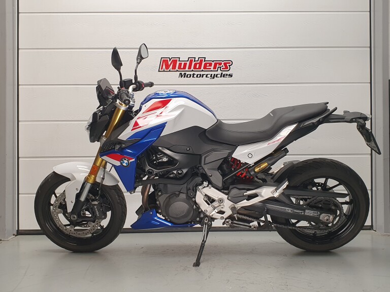 BMW F 900 R foto 2