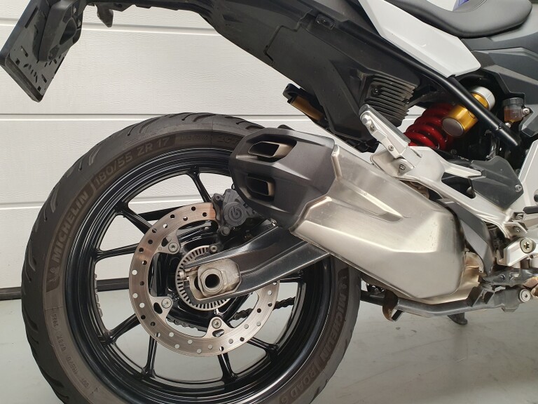 BMW F 900 R foto 8