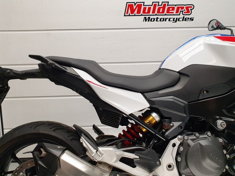 BMW F 900 R foto 9