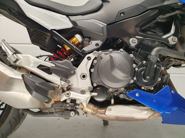 BMW F 900 R foto 10