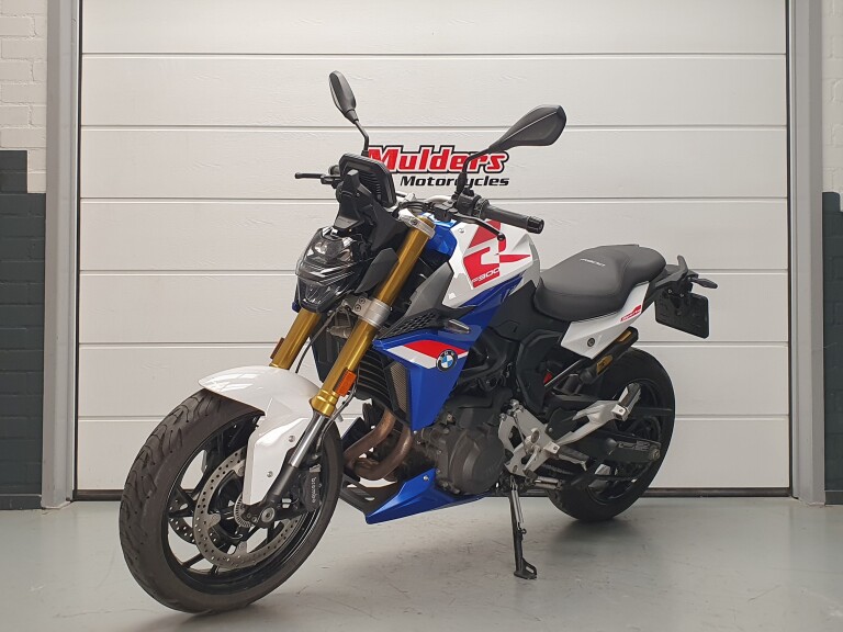 BMW F 900 R 