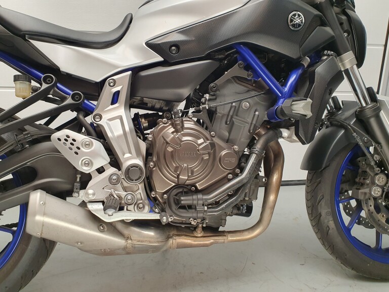 Yamaha MT 07 ABS foto 10