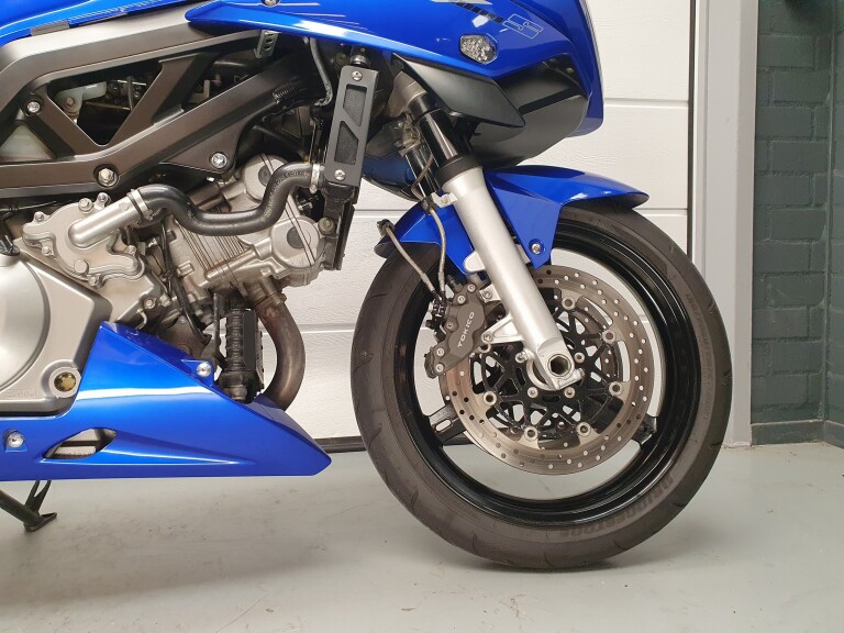 Suzuki SV 1000 S foto 6