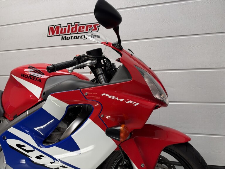 Honda CBR 600 F foto 7