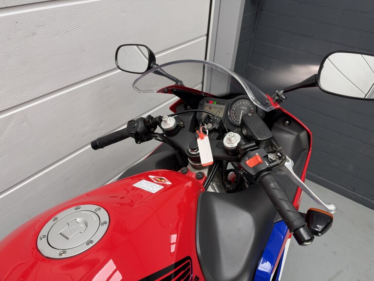 Honda CBR 600 F foto 9
