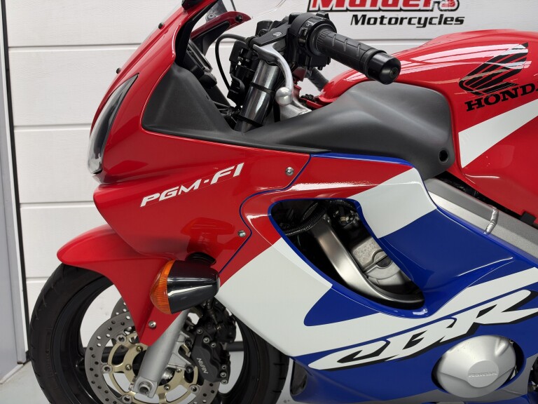 Honda CBR 600 F foto 11