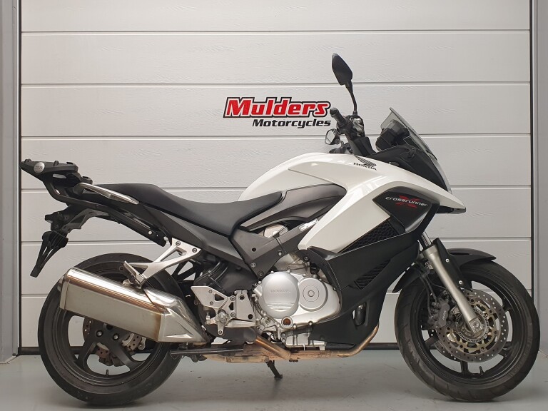 Honda VFR 800 XA CROSSRUNNER 