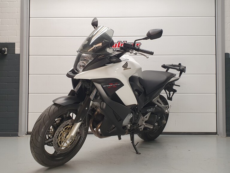 Honda VFR 800 XA CROSSRUNNER 