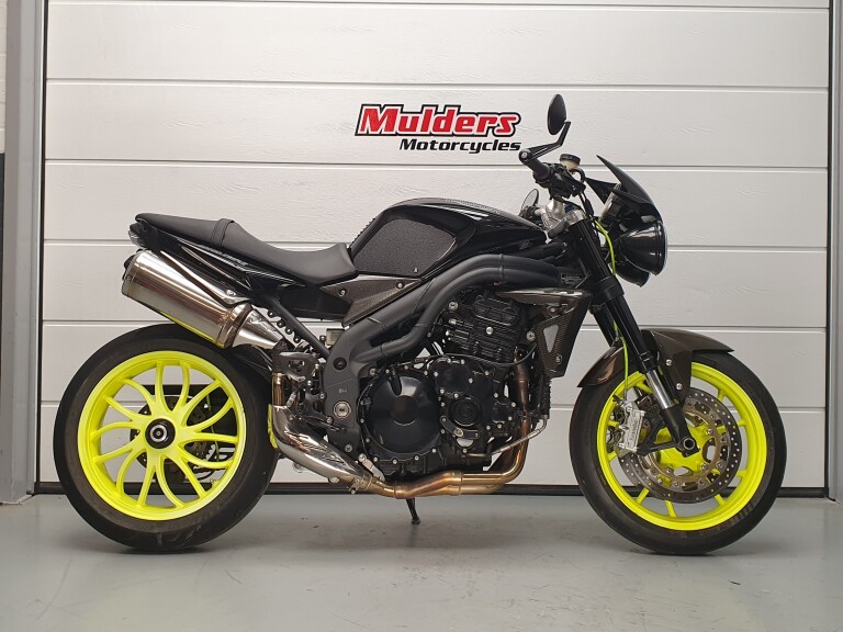 Triumph SPEED TRIPLE 1050 