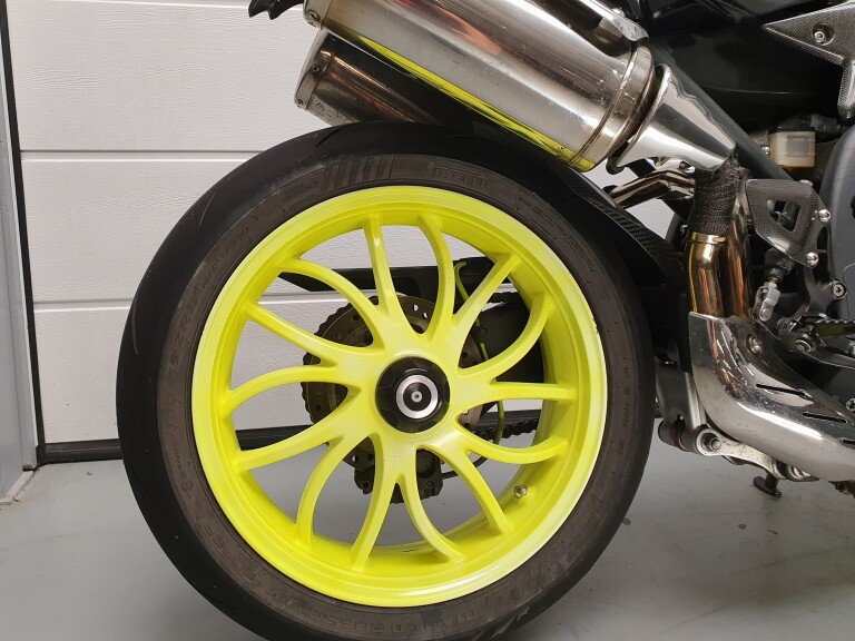 Triumph SPEED TRIPLE 1050 foto 3