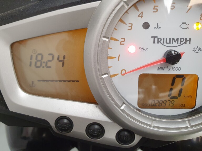 Triumph SPEED TRIPLE 1050 foto 8