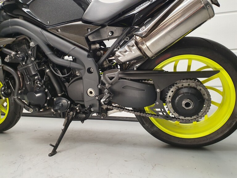 Triumph SPEED TRIPLE 1050 foto 13