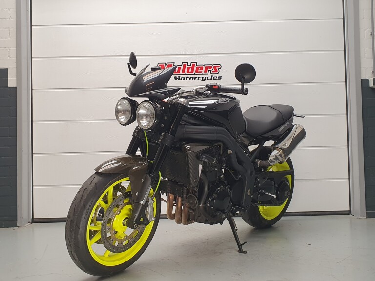 Triumph SPEED TRIPLE 1050 