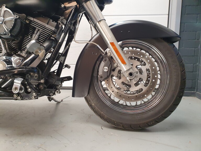 Harley-Davidson FLHXI STREET GLIDE foto 11