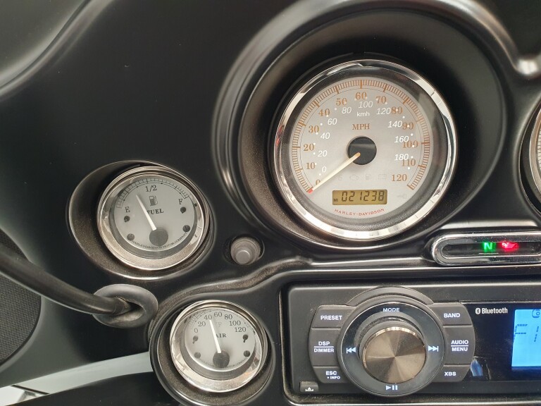 Harley-Davidson FLHXI STREET GLIDE foto 14