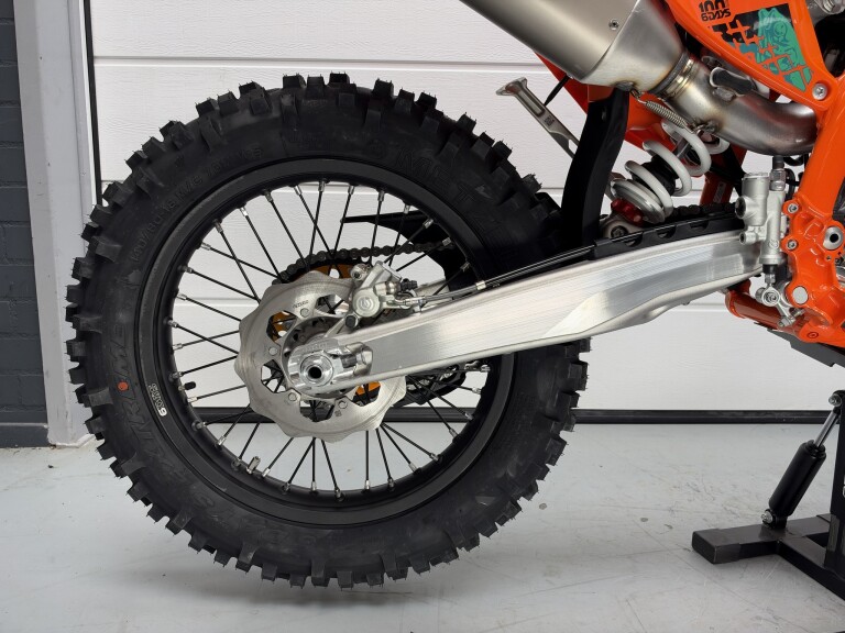 KTM 350 EXC-F SIX DAYS foto 9