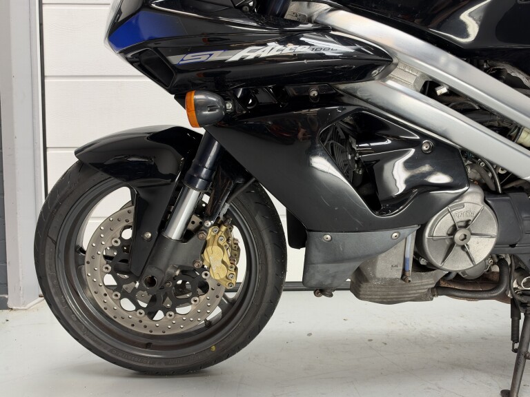 Aprilia SL 1000 FALCO foto 4