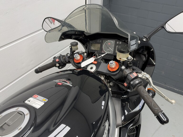 Aprilia SL 1000 FALCO foto 11