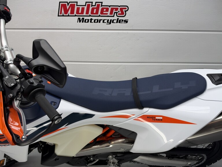 KTM 690 RALLY foto 7