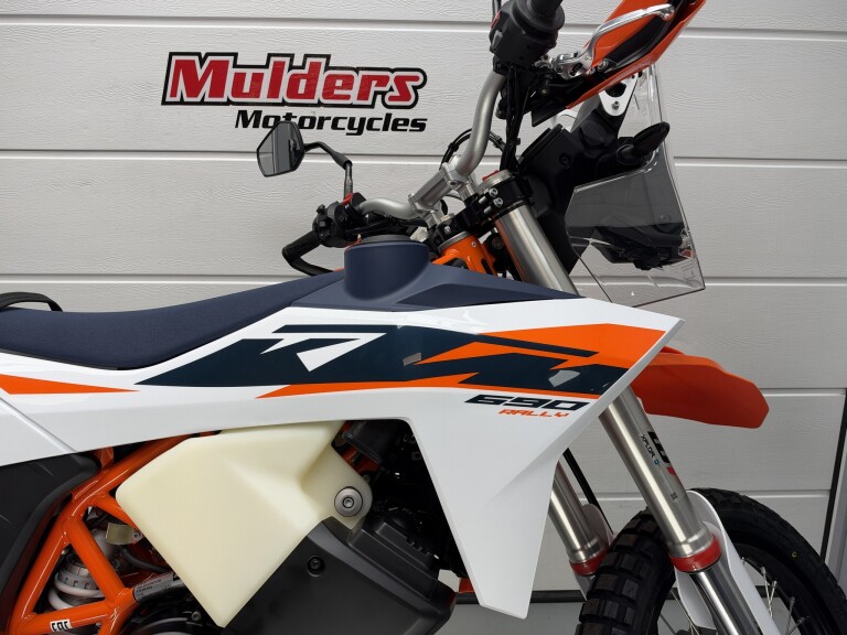 KTM 690 RALLY foto 11
