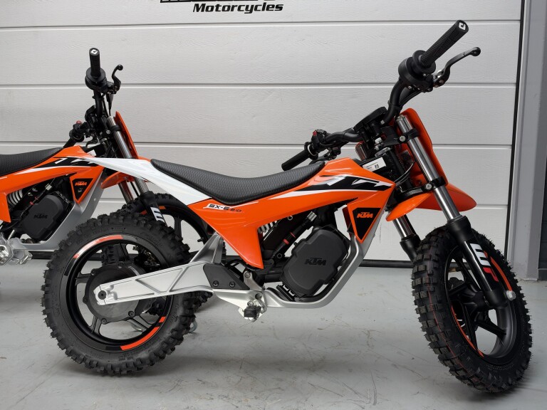 KTM SX-E 2 en 2.12 foto 6