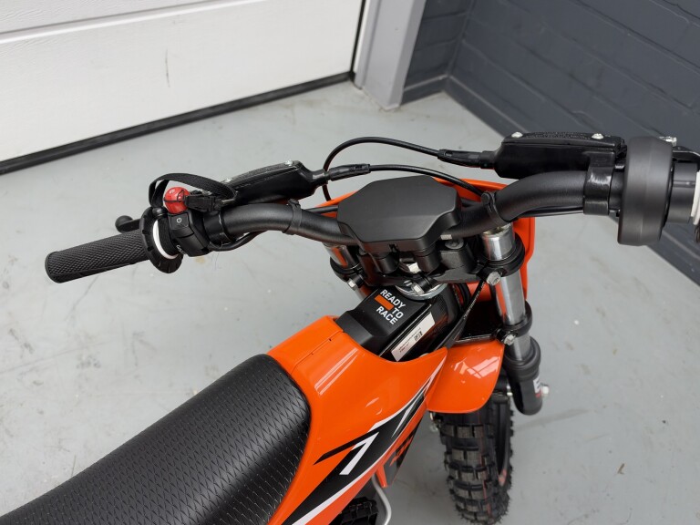 KTM SX-E 2 en 2.12 foto 7